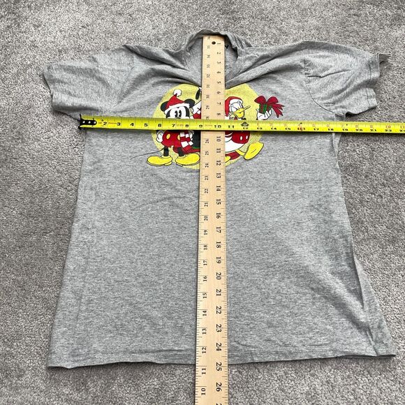 Disney Mickey & Friend Graphic T-Shirt Womens Medium Gray Christmas Holiday Tee - Picture 5 of 8